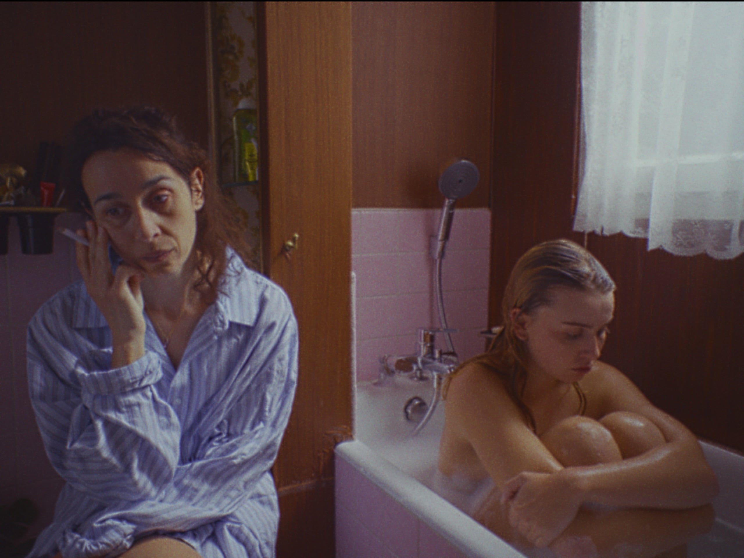 Cecilia Assael - Hate me Tender — still 2