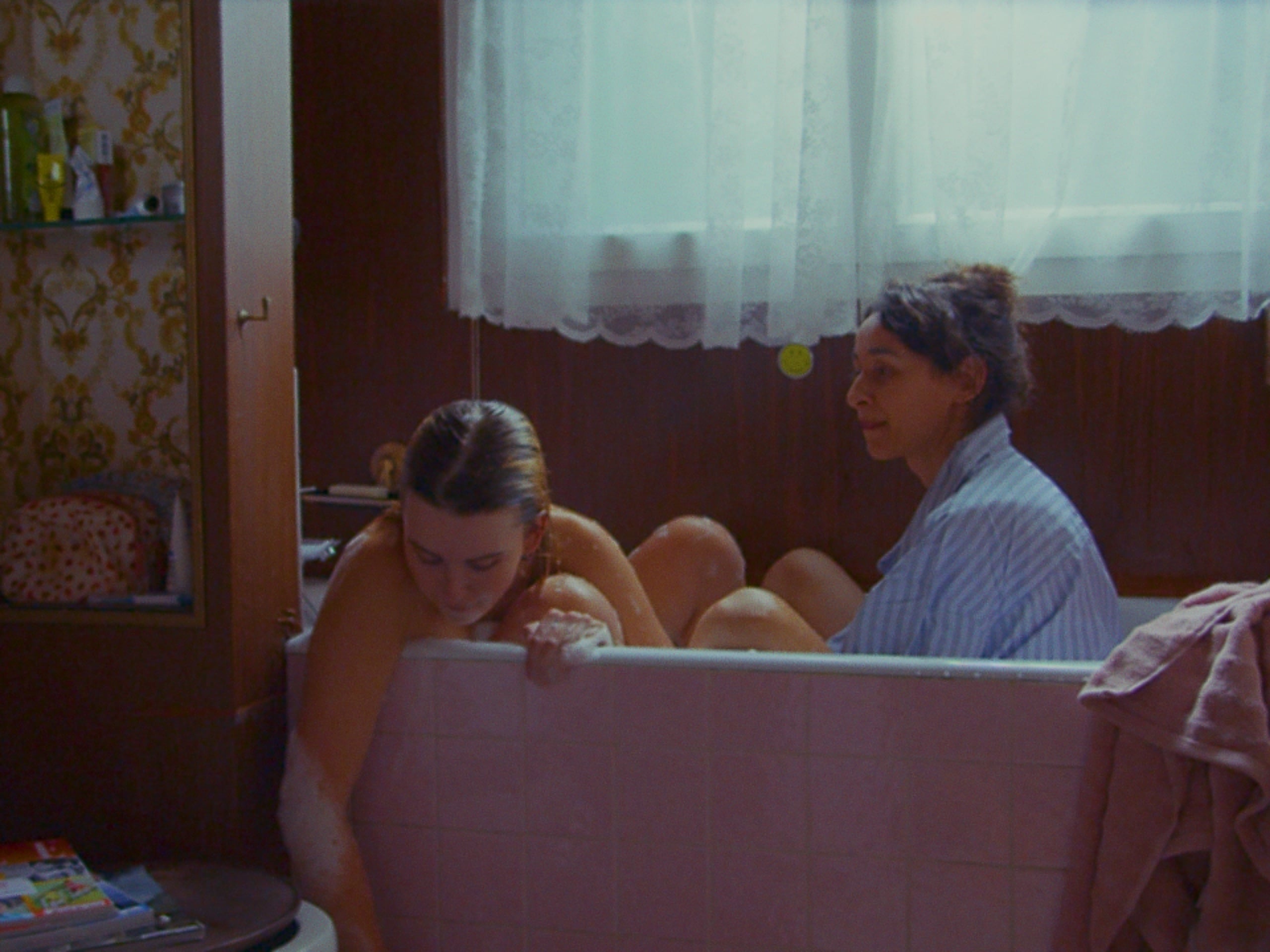 Cecilia Assael - Hate me Tender — still 6